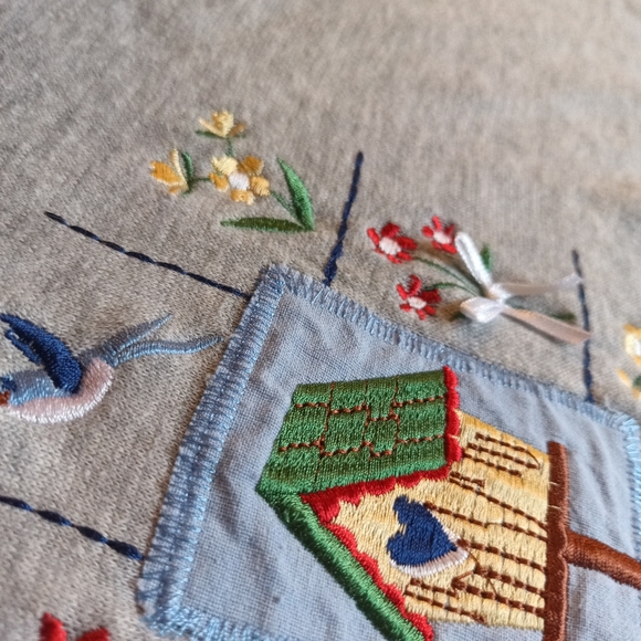 Vintage Grandma Embroidered Sweater - Picture 5 of 7